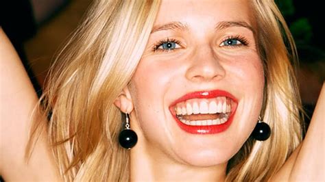 Whitening Toothpaste 101: Basics of Daily Whitening.